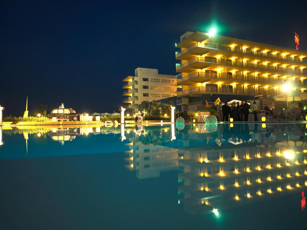 Grand Hotel Berti Silvi Marina Esterno foto